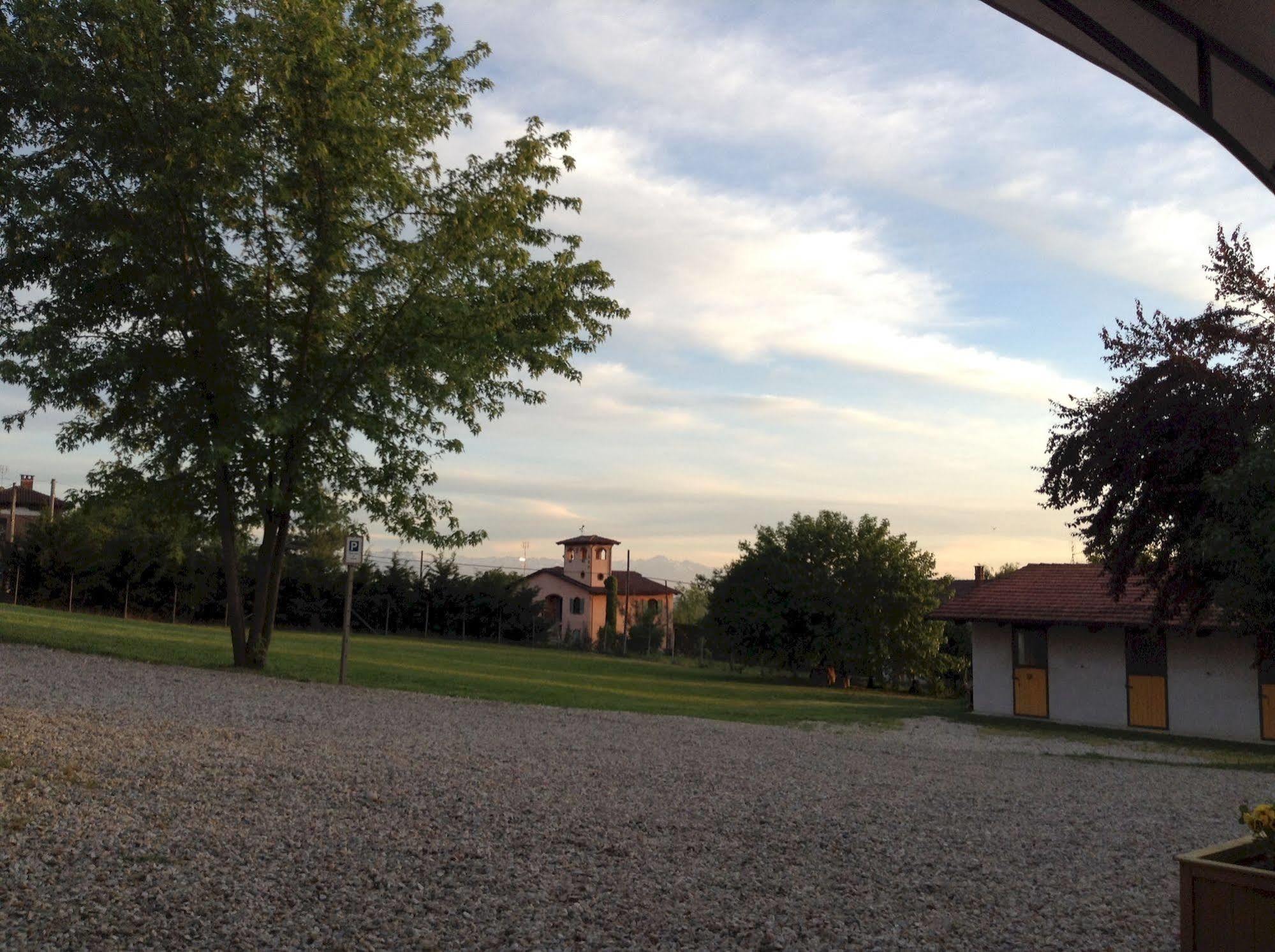 The Green Guest House Barolo Eksteriør bilde