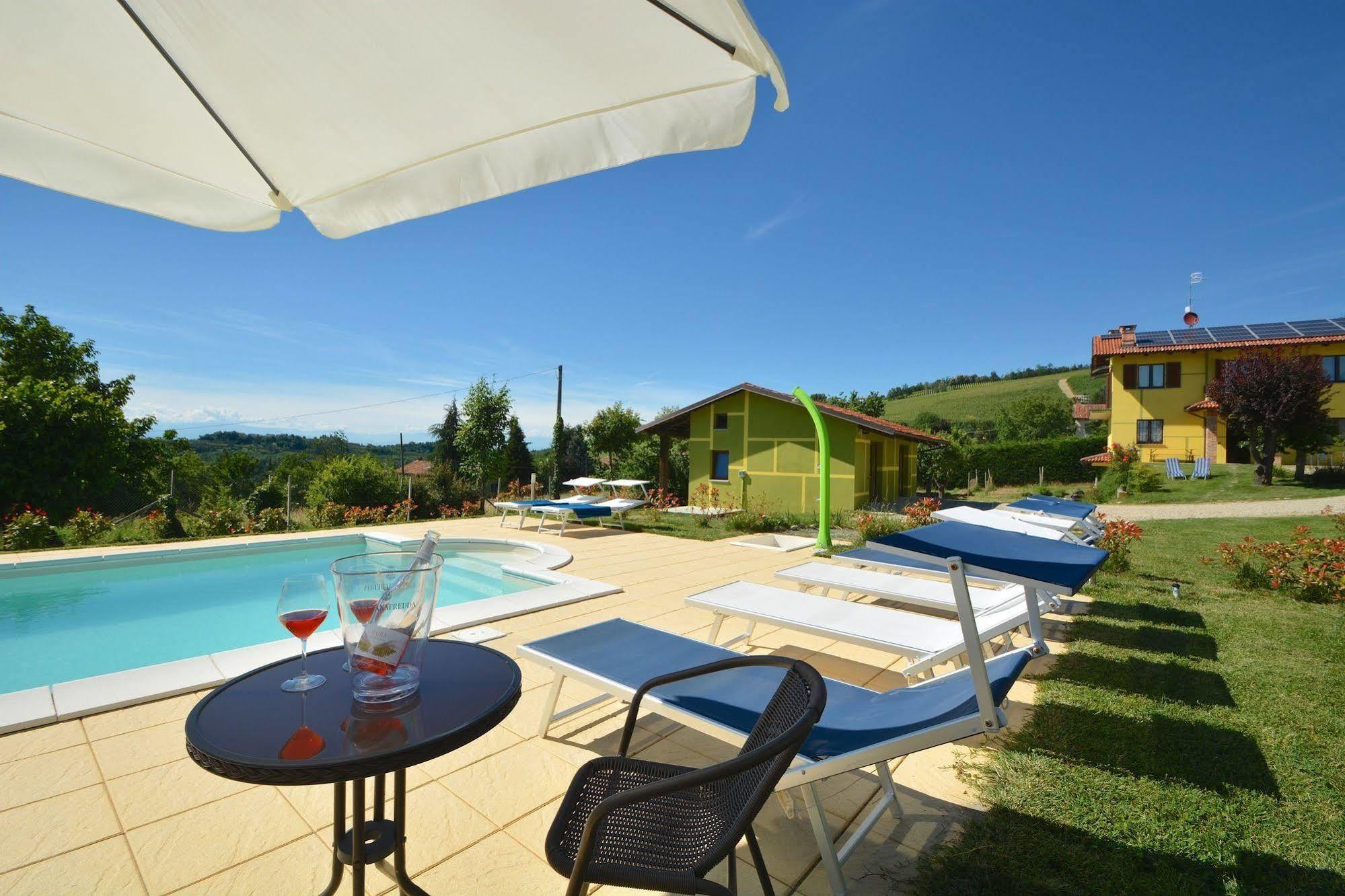 The Green Guest House Barolo Eksteriør bilde
